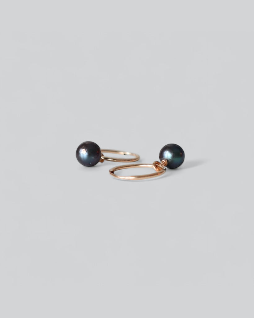 Black pearl small hoops